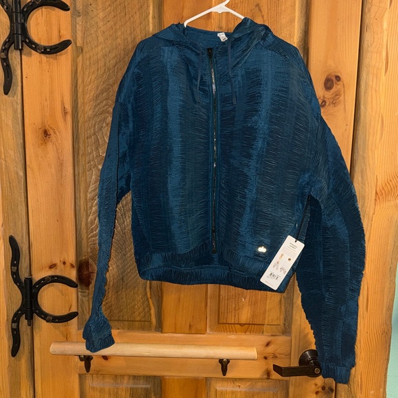 ALO Yoga Jackets & Blazers - ALO Dynamic Jacket